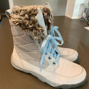 Women’s sperry snow boots 8M